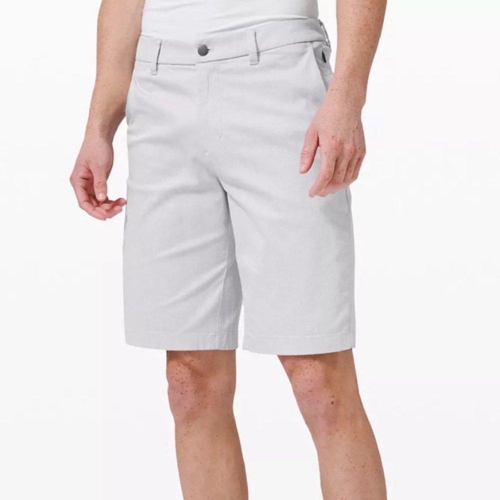 NWT Lululemon Commission Short Relaxed 11”